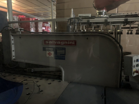 Technologické pracovisko – Ohýbacie/tvárniace centrum Salvagnini P4 s robotom Technologické pracovisko – Ohýbacie/tvárniace centrum Salvagnini P4 s robotom