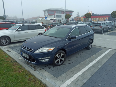 Ford Mondeo Combi 2.0 TDCi DPF Titanium Ford Mondeo Combi 2.0 TDCi DPF Titanium