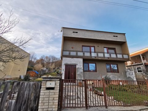 2-poschodový zrekonštruovaný rodinný dom v srdci mesta Rožňava