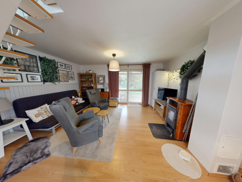 Celoročne obývateľný rekreačný dom pri Vojčianskom jazere (CHKO Dunajské Luhy) 30 min. od Bratislavy