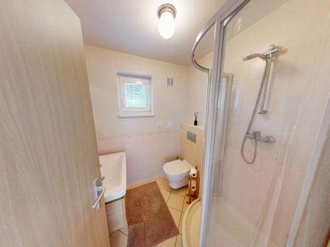 Celoročne obývateľný rekreačný dom pri Vojčianskom jazere (CHKO Dunajské Luhy) 30 min. od Bratislavy