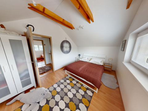 Celoročne obývateľný rekreačný dom pri Vojčianskom jazere (CHKO Dunajské Luhy) 30 min. od Bratislavy