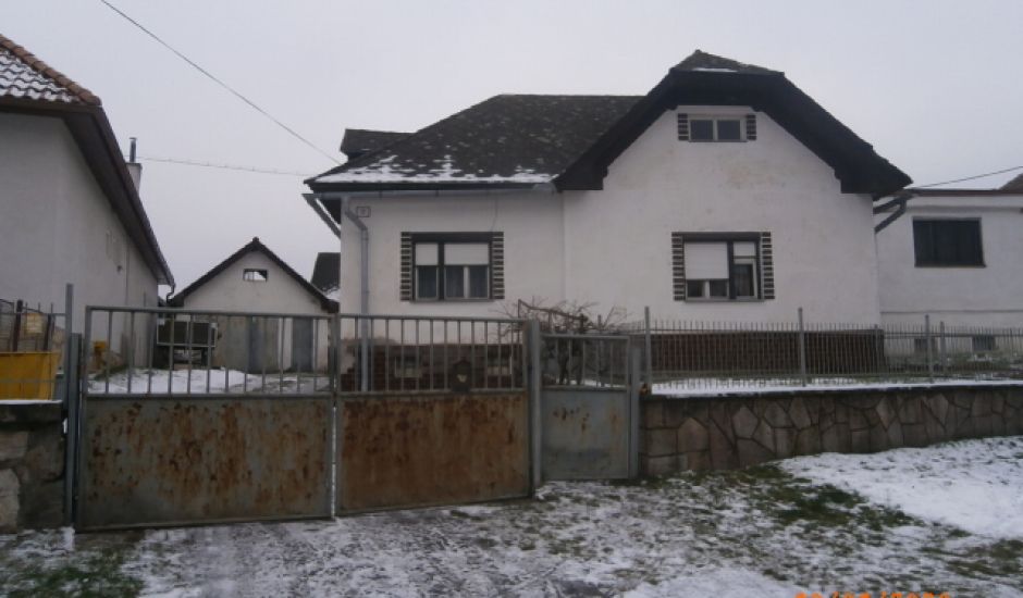 Dražba rodinného domu v Starej Kremničke. Dražba rodinného domu v Starej Kremničke.