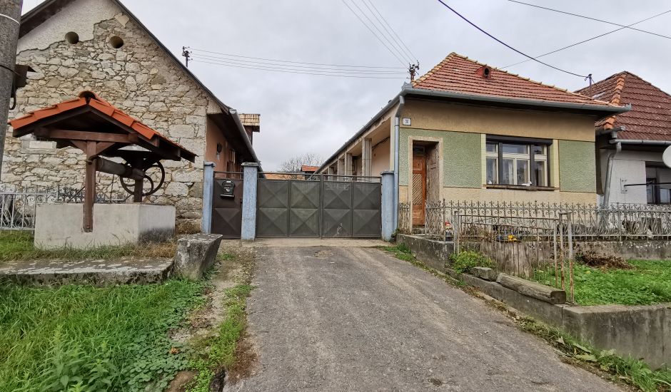 Dražba rodinného domu so súp. č. 30 v Hontianských Tesároch Dražba rodinného domu so súp. č. 30 v Hontianských Tesároch