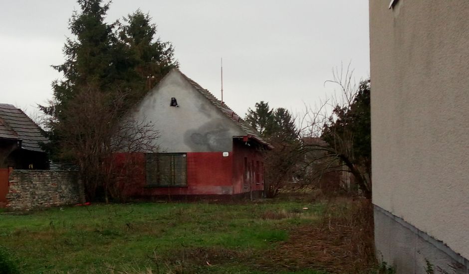 Dražba rodinného domu s pozemkami o výmere 2 095,00 m2 v Moste pri Bratislave, okres Senec Dražba rodinného domu s pozemkami o výmere 2 095,00 m2 v Moste pri Bratislave, okres Senec