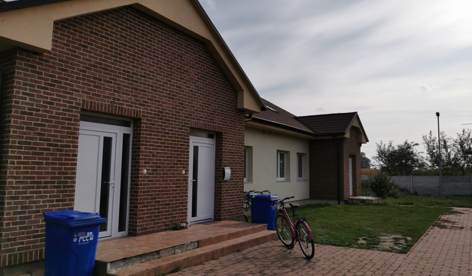 Pripravovaná dražba rodinného domu v obci Okoč Pripravovaná dražba rodinného domu v obci Okoč