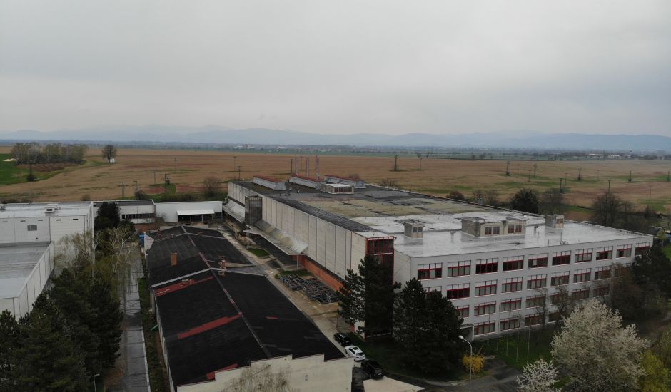 Dražba výrobného areálu vo Vrbovom pri Piešťanoch. Dražba výrobného areálu vo Vrbovom pri Piešťanoch.