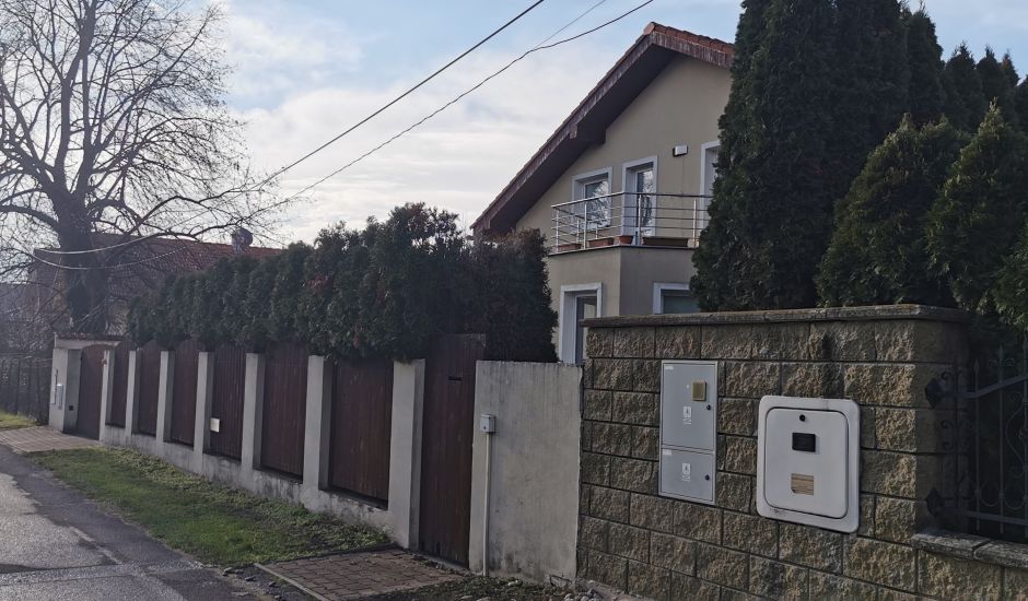 Pripravovaná dražba rodinného domu v Devínskej Novej Vsi (Bratislava) Pripravovaná dražba rodinného domu v Devínskej Novej Vsi (Bratislava)