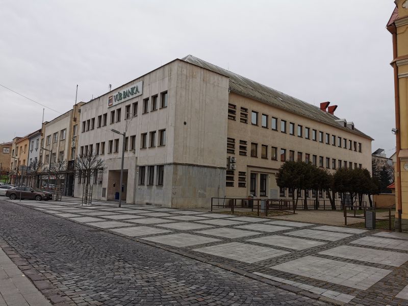 Administratívna budova v úplnom centre mesta Zvolen. 