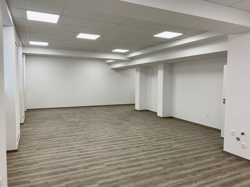 PREDAJ nebytových priestorov v centre Bratislavy na Gunduličovej ulici v lokalite Palisády a Prezidenský palác