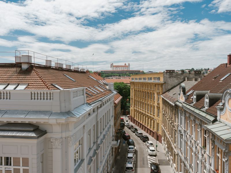 PREDAJ bytov v centre Bratislavy na Gunduličovej ulici v lokalite Palisády a Prezidenský palác