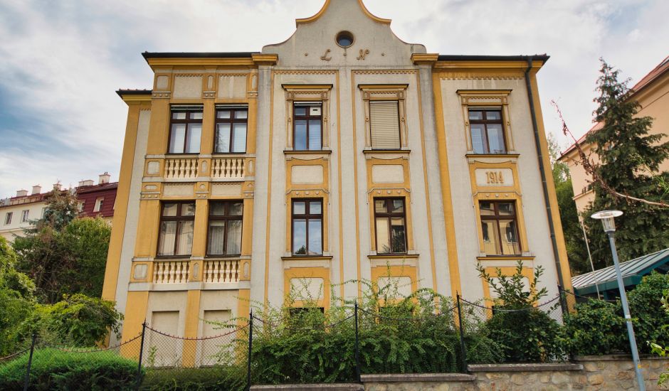 Predaj historickej budovy, Bratislava-Staré Mesto. Predaj historickej budovy, Bratislava-Staré Mesto.