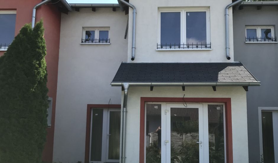 Rodinný dom súp. číslo 374 v Blatnej na Ostrove Rodinný dom súp. číslo 374 v Blatnej na Ostrove
