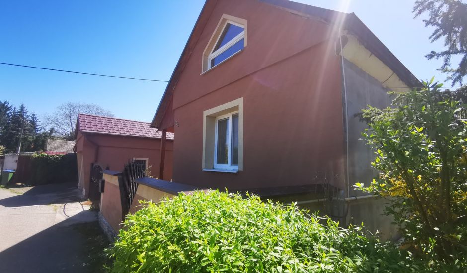 4-izbový zrekonštruovaný dom s garážou Osuské 4-izbový zrekonštruovaný dom s garážou Osuské