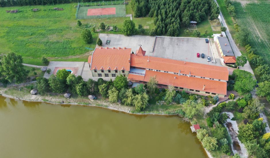 Areál bývalého penziónu s pozemkom o výmere cca 7 ha, Zlatná na Ostrove Areál bývalého penziónu s pozemkom o výmere cca 7 ha, Zlatná na Ostrove