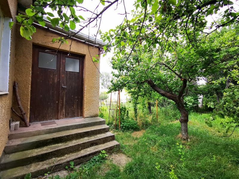 3-izbový rodinný dom s pozemkom 1 144 m2 v Lužanoch okres Topoľčany