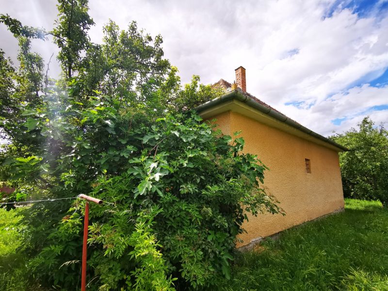 3-izbový rodinný dom s pozemkom 1 144 m2 v Lužanoch okres Topoľčany