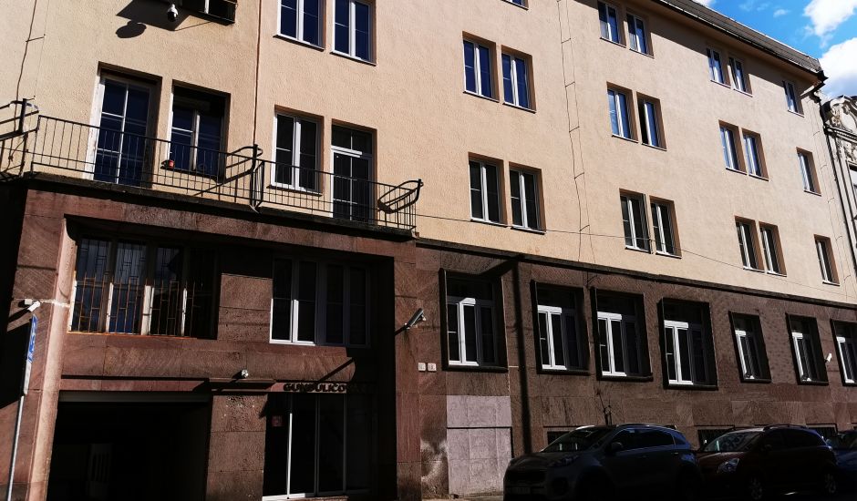 PRENÁJOM kancelárie Gunduličová, Bratislava - Staré Mesto PRENÁJOM kancelárie Gunduličová, Bratislava - Staré Mesto