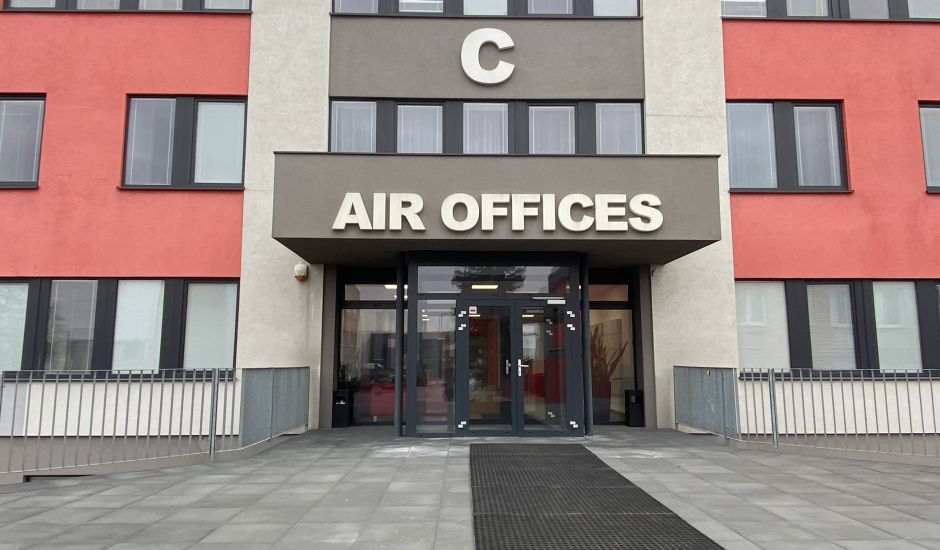 PRENÁJOM kancelárií pri nákupných obchodných centrách AVION, KORZO, IKEA a letisku v lokalite Bratislava - Ružinov PRENÁJOM kancelárií pri nákupných obchodných centrách AVION, KORZO, IKEA a letisku v lokalite Bratislava - Ružinov