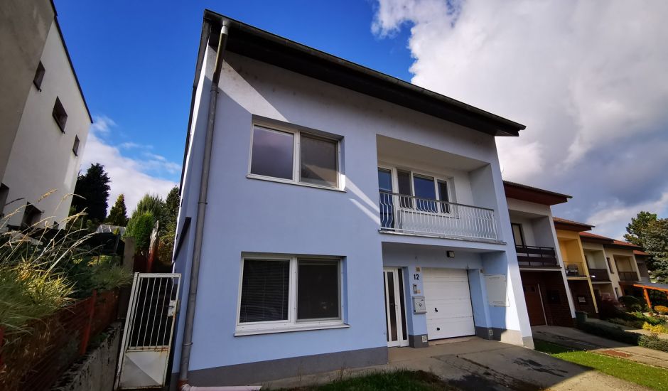 Trojpodlažný rodinný dom Myjava - blízke centrum, 385 m2 Trojpodlažný rodinný dom Myjava - blízke centrum, 385 m2