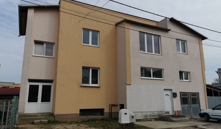Znížené najnižšie podanie ! Dražba dvoch bytov v rodinnom dome v Trebišove Znížené najnižšie podanie ! Dražba dvoch bytov v rodinnom dome v Trebišove