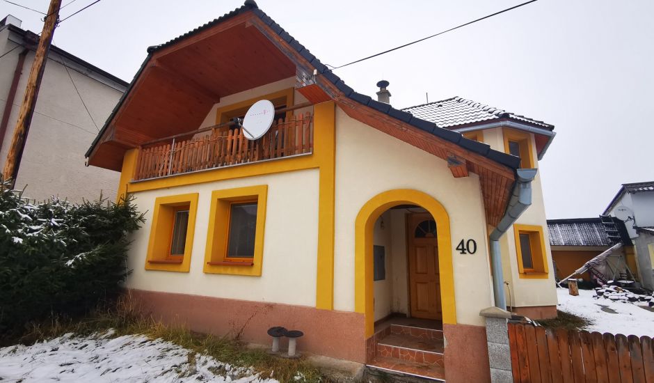 5-izbový rodinný dom s garážou v obci Babiná, pozemok 603 m2 5-izbový rodinný dom s garážou v obci Babiná, pozemok 603 m2