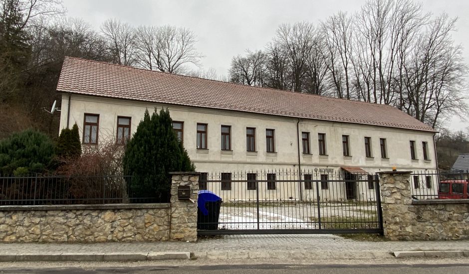 Dražba objektu v obci Skalka nad Váhom. Dražba objektu v obci Skalka nad Váhom.