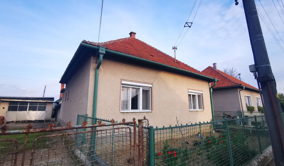Rodinný dom Nadlice, pozemok 500 m2 Rodinný dom Nadlice, pozemok 500 m2
