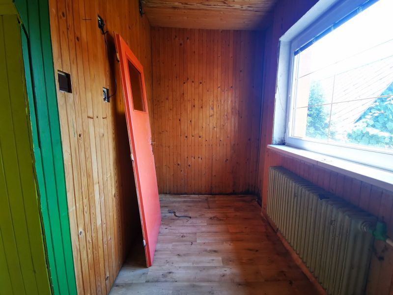 Rodinný dom s rozľahlým pozemkom 1 565 m2 v Lipníku len 7 km od Prievidze