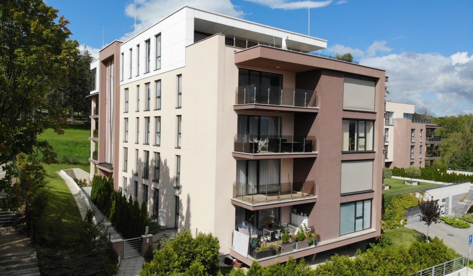 Apartmán v Bojniciach 4+kk s dvomi terasami, vnútorným aj vonkajším parkovaním PANORÁMA BOJNICE Apartmán v Bojniciach 4+kk s dvomi terasami, vnútorným aj vonkajším parkovaním PANORÁMA BOJNICE