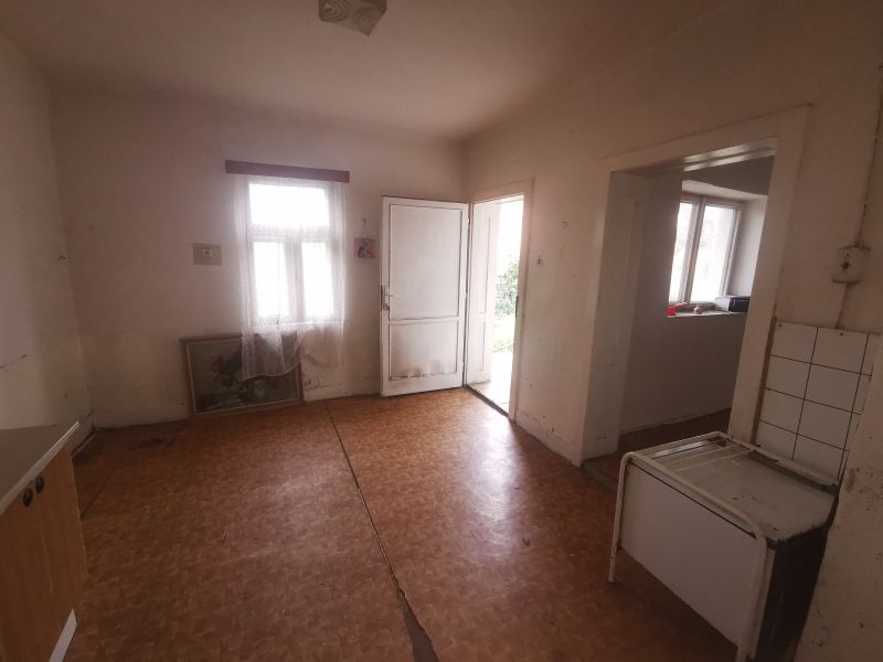 Predaj 4 izb. rodinného domu v obci Svodín