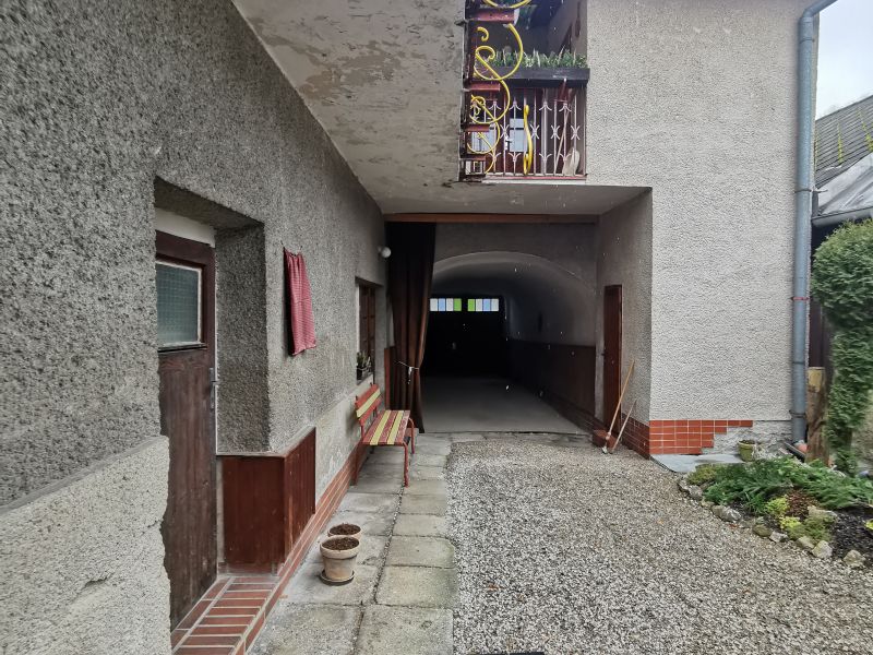 Lukratívna ponuka veľkého meštianskeho domu v centre Nálepkova s obrovským pozemkom 79á, vhodný na podnikanie