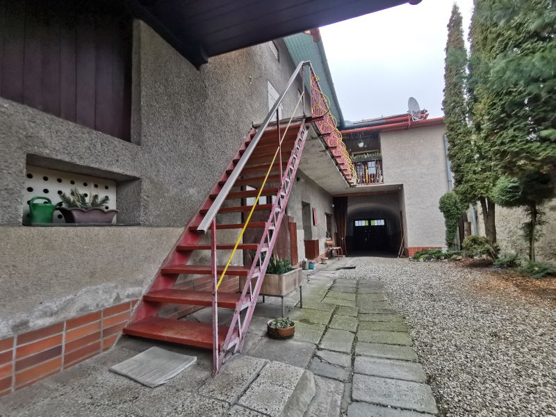 Lukratívna ponuka veľkého meštianskeho domu v centre Nálepkova s obrovským pozemkom 79á, vhodný na podnikanie