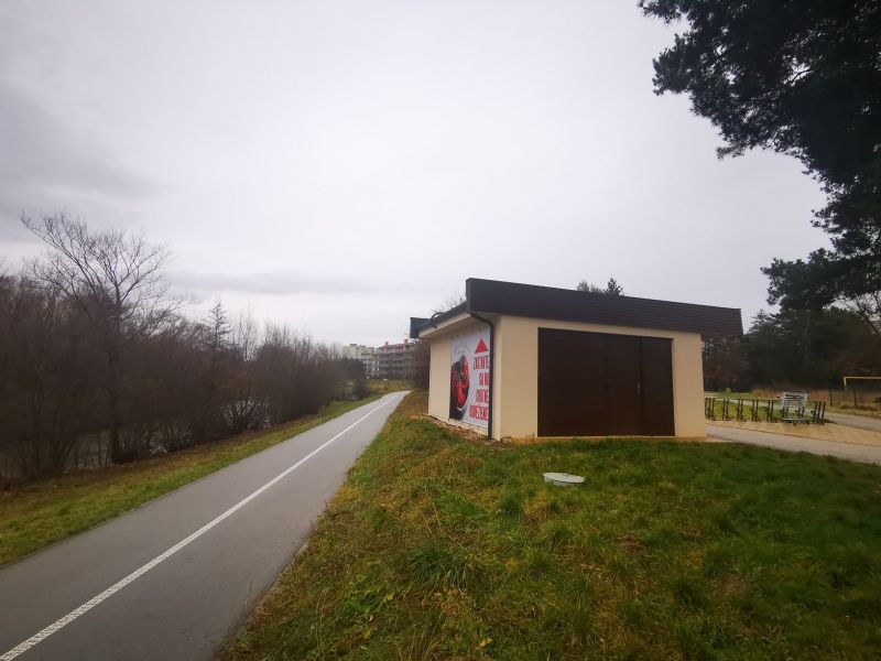 Prenájom stánku- predajného priestoru v Prievidzi ul.Nábrežná /pri reštaurácií Dráčik/