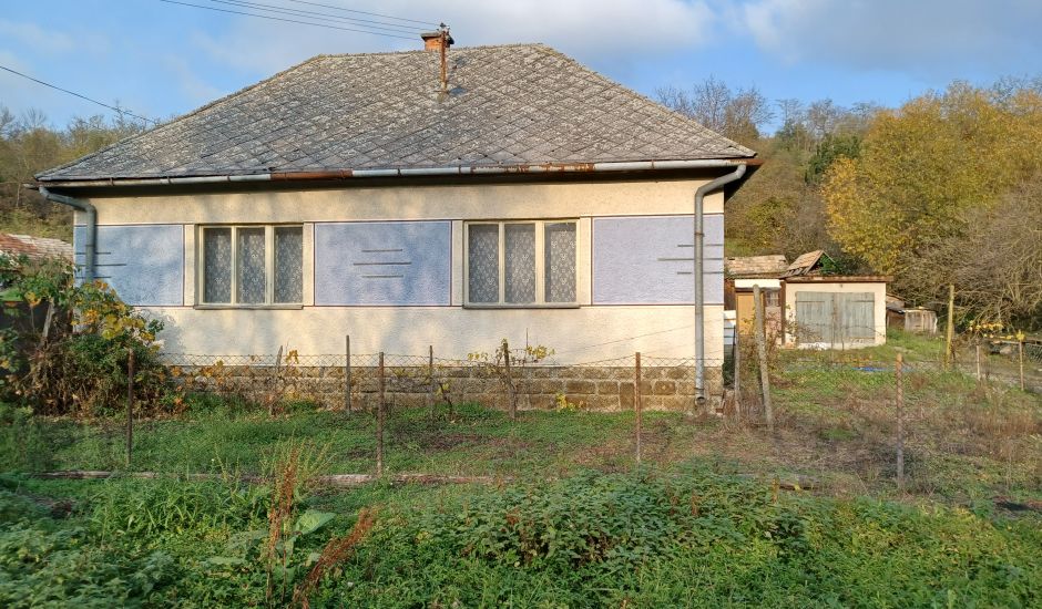 ZNÍŽENÁ CENA - Rodinný dom v tichej časti obce Ďurkovce
