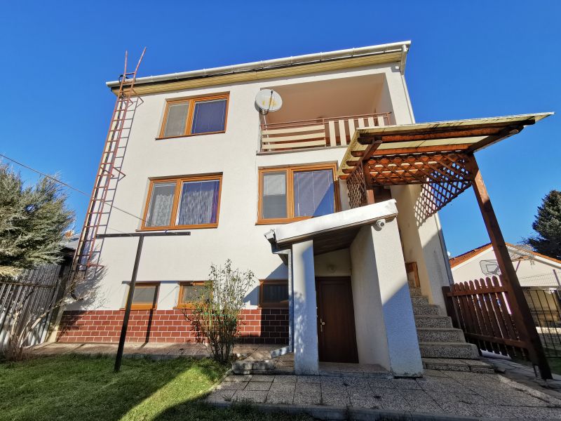 6 izbový rodinný dom v lukratívnej časti Pod Hrádkom-Michalovce