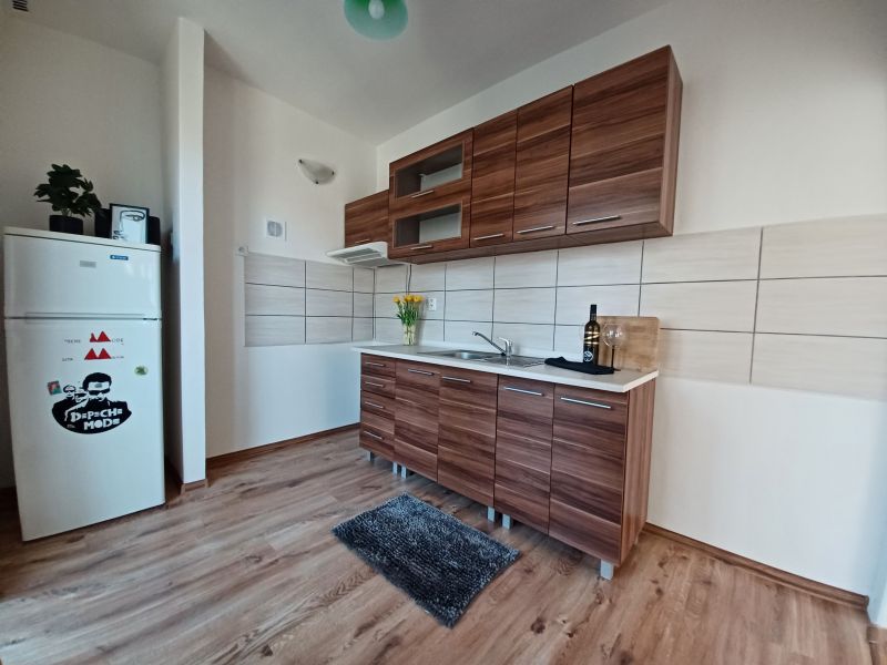 ZNÍŽENÁ CENA - PREDAJ 2 – izbového bytu v centre mesta Veľký Krtíš