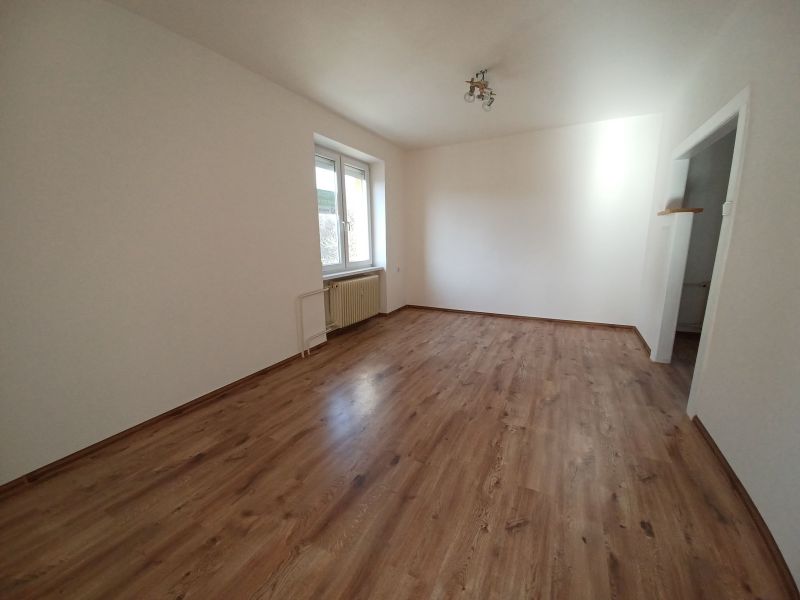 ZNÍŽENÁ CENA - PREDAJ 2 – izbového bytu v centre mesta Veľký Krtíš