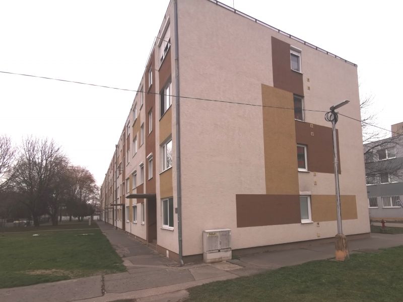 Realitný predaj 3 izb. byt v centre Galanty
