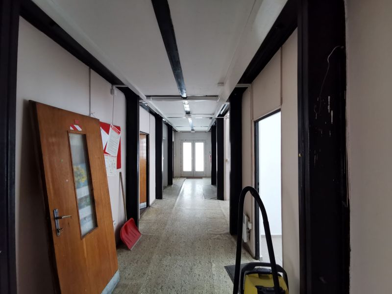 Areál lomu spolu s obaľovacou súpravou a príslušenstvom v Hornej Mičinej