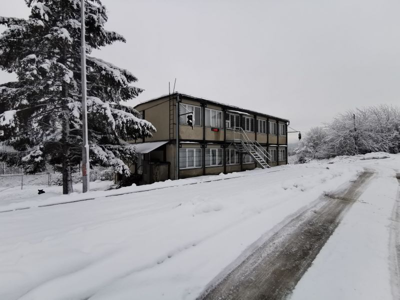 Areál lomu spolu s obaľovacou súpravou a príslušenstvom v Hornej Mičinej