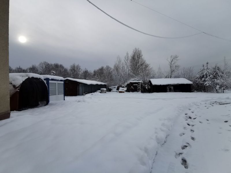 Areál lomu spolu s obaľovacou súpravou a príslušenstvom v Hornej Mičinej