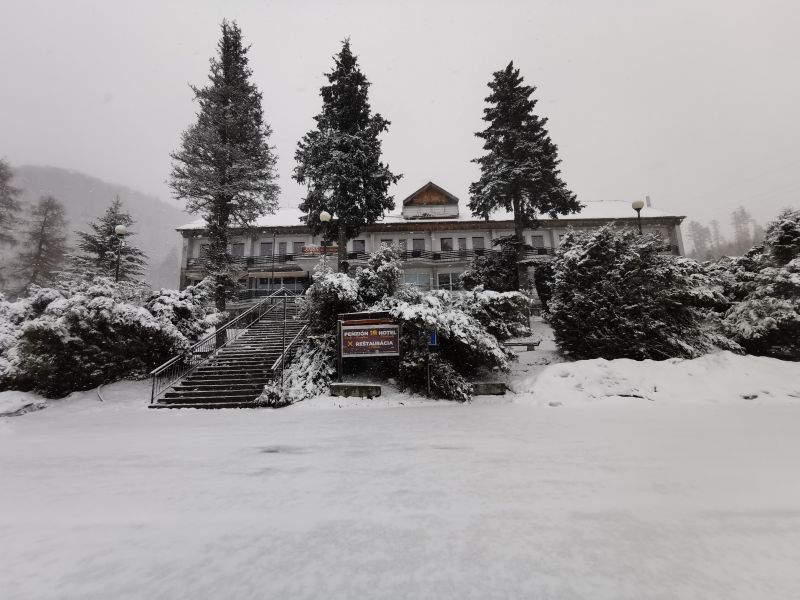 HOTEL PRIEHRADA- SLOVENSKÝ RAJ