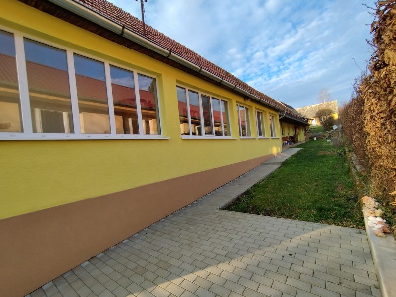 ZNÍŽENÁ CENA! EXKLUZÍVNE - Realitný predaj -  rodinný dom/komfortná chalupa