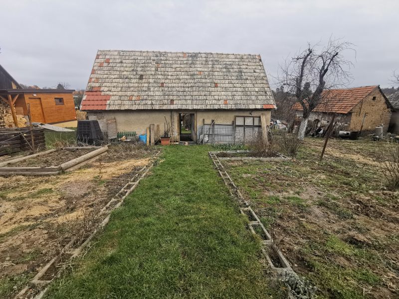 ZNÍŽENÁ CENA! EXKLUZÍVNE - Realitný predaj -  rodinný dom/komfortná chalupa