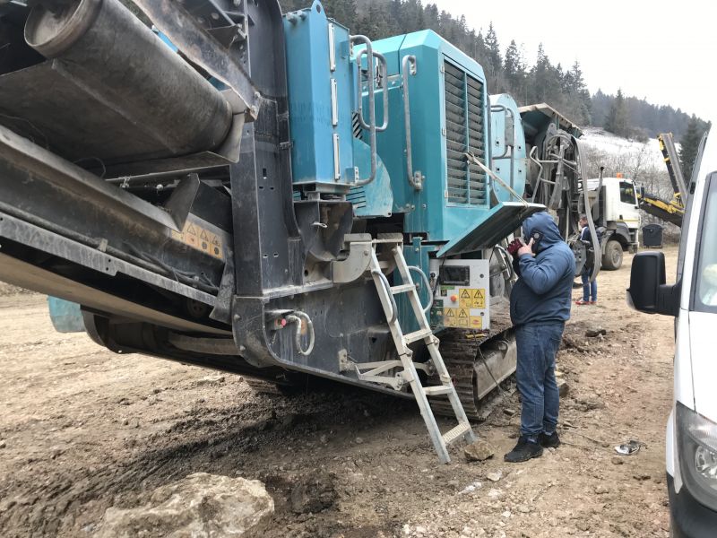 Dražba Mobilného drviča POWERSCREEN PREMIERTRAK 300 