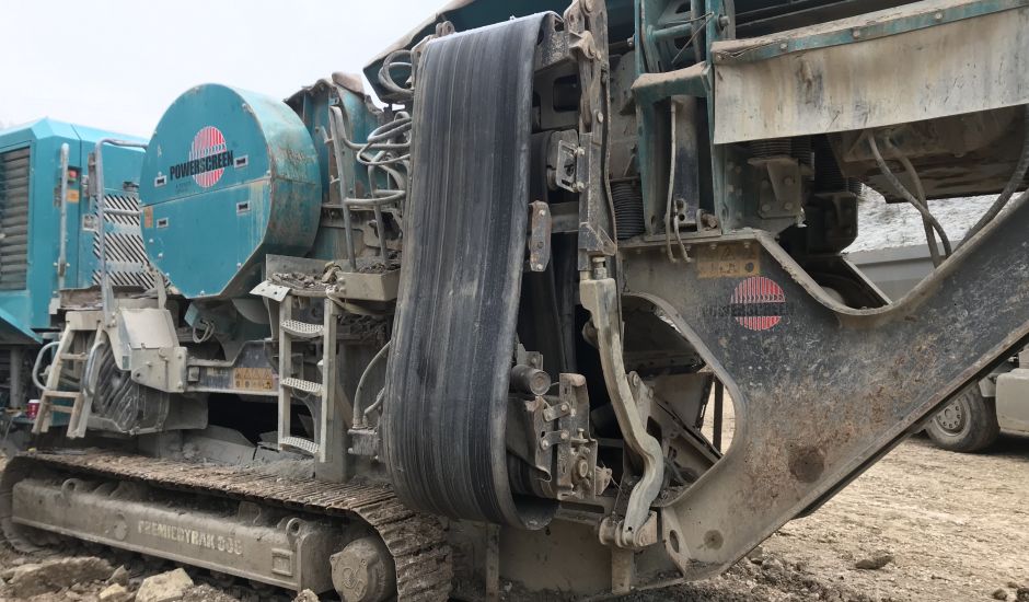 Dražba Mobilného drviča POWERSCREEN PREMIERTRAK 300 Dražba Mobilného drviča POWERSCREEN PREMIERTRAK 300