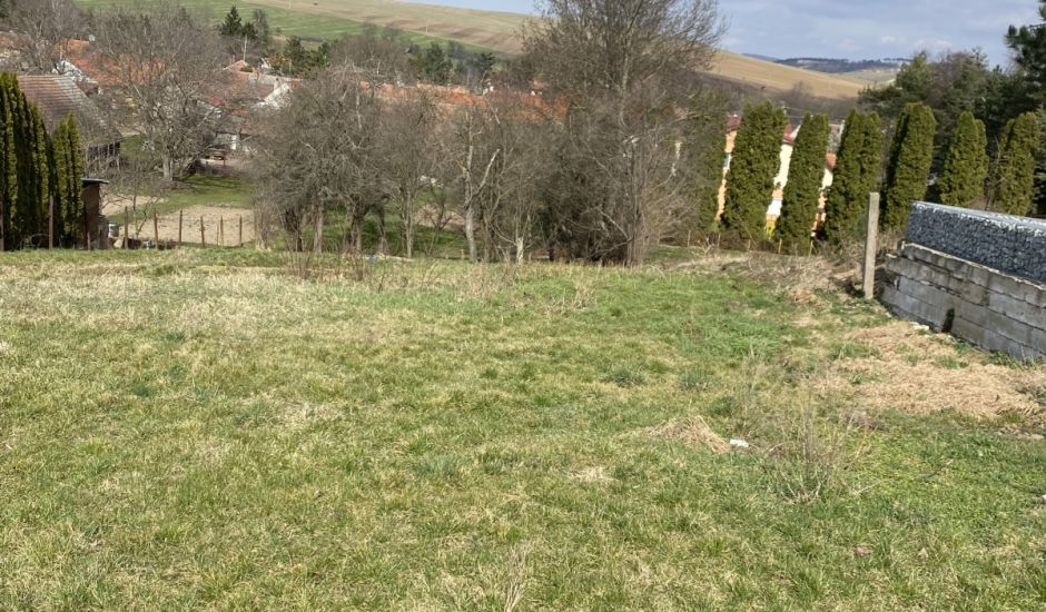Predaj pozemku s perfektným projektom RD a so stavebným povolením - okres Skalica Predaj pozemku s perfektným projektom RD a so stavebným povolením - okres Skalica
