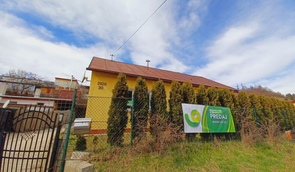 REZERVOVANÉ - Prízemný rodinný dom v obci Brezno časť Predné Halny REZERVOVANÉ - Prízemný rodinný dom v obci Brezno časť Predné Halny