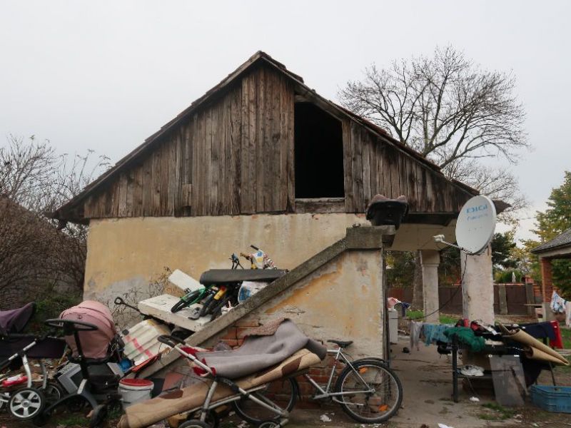 Dražba spoluvlastníckeho podielu na nehnuteľnostiach v Jelke